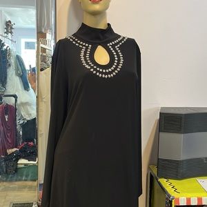 KEYHOLE dress size 14. Fits a 12